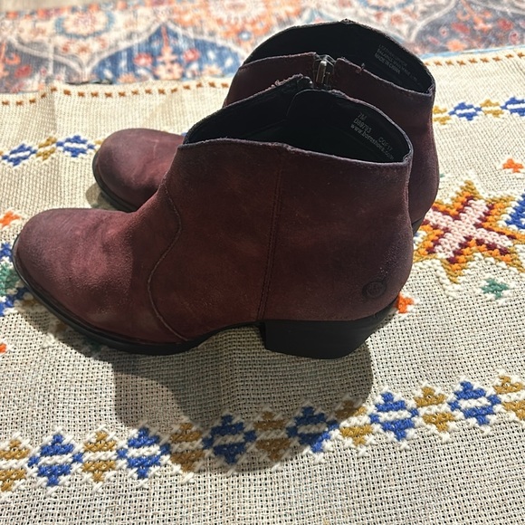 BORN Red Distressed Suede Michel Booties Size 7 - Picture 3 of 6